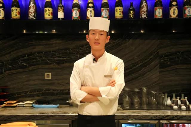【就业学子回访】李小晖:毕业四个月后成为二级日式料理师