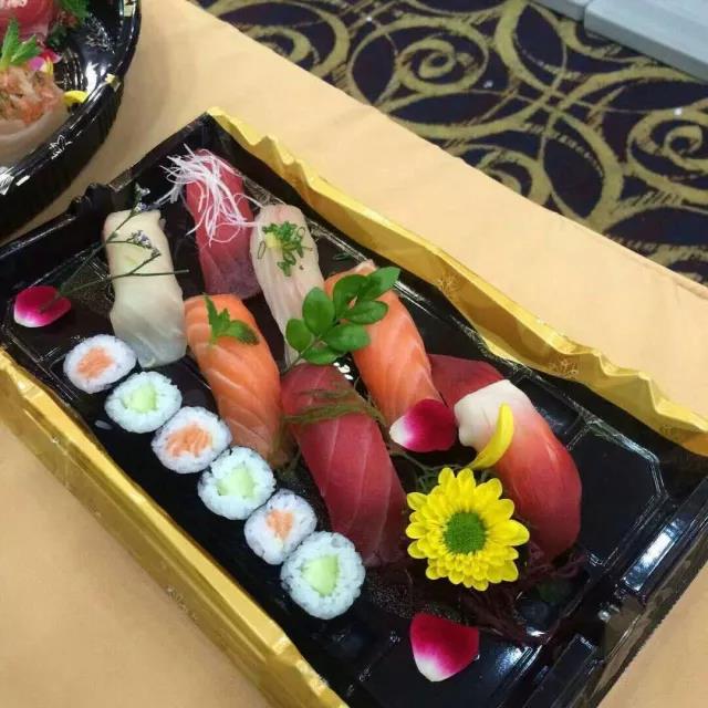 【就业学子回访】李小晖:毕业四个月后成为二级日式料理师