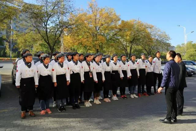 宁夏新东方烹饪学校组织在校学生外出参观学习-心岸烘焙