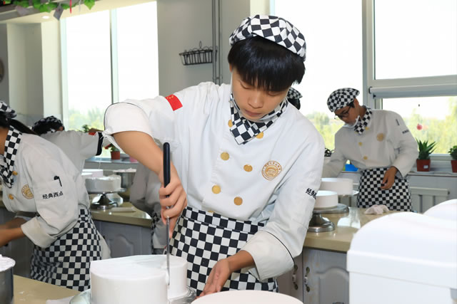 学西点师学费要多少钱