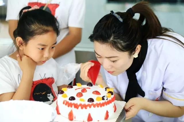 2020年女生学什么专业好就业